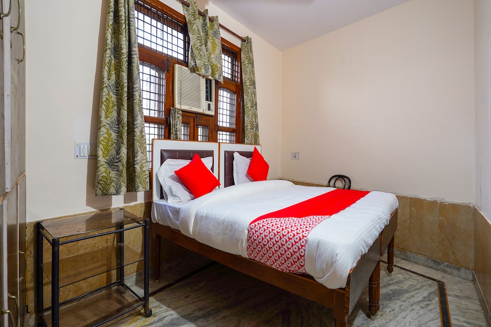 OYO 61244 G Dot, Old Gurgaon, Gurgaon