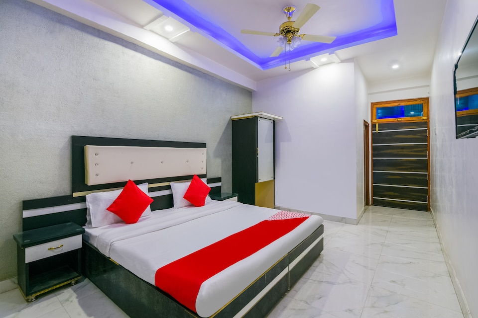 OYO 61276 G.B.Lawn & Rooms, Charbagh Lucknow, Lucknow