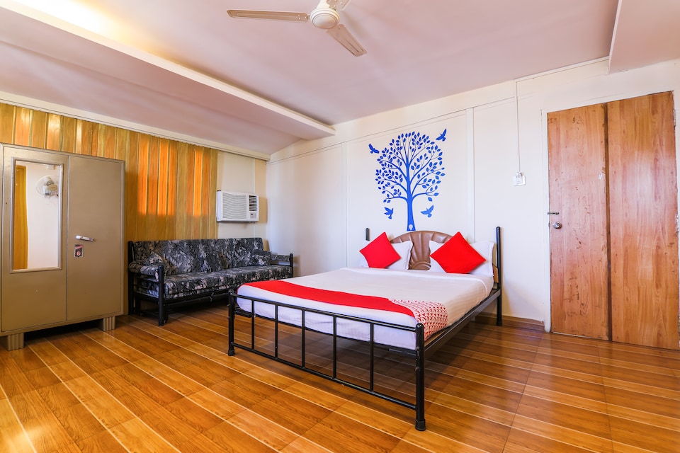 OYO Flagship 805 Hotel Manvins, Panjim Goa, Goa