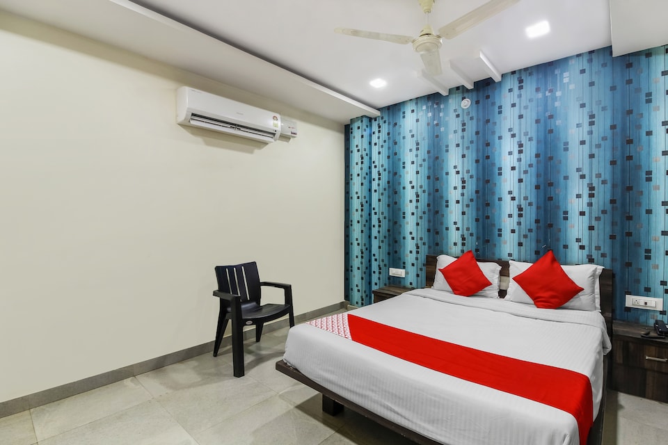 OYO 61282 Nageswari Lodge And Restaurant, Gulbarga, Gulbarga