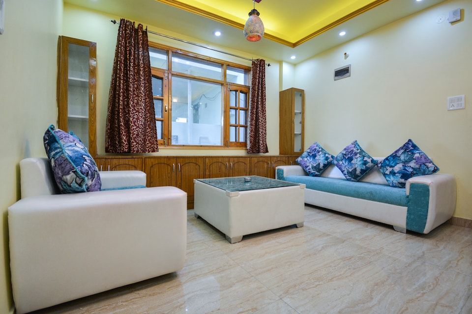 OYO Home 61285 Captivating 3bhk Apartment  Sanjauli, Sanjauli, Shimla