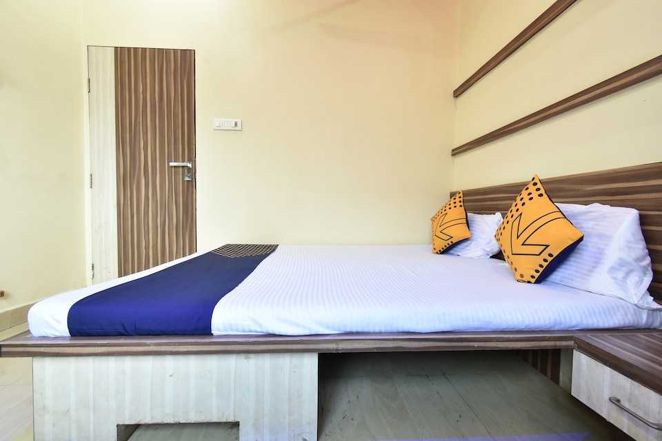 SPOT ON 61305 Hotel Triveni, Jalna city, Jalna