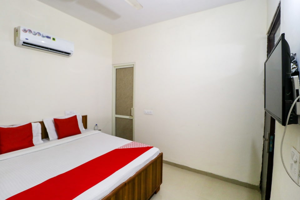 OYO 61331 Hotel Yuvraj, Mohali, Mohali