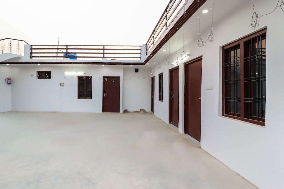 SPOT ON 61361 Mishra Marriage Lawn, Vikas Nagar Lucknow, Lucknow