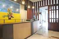 Hotel O M Authentic Kost Man