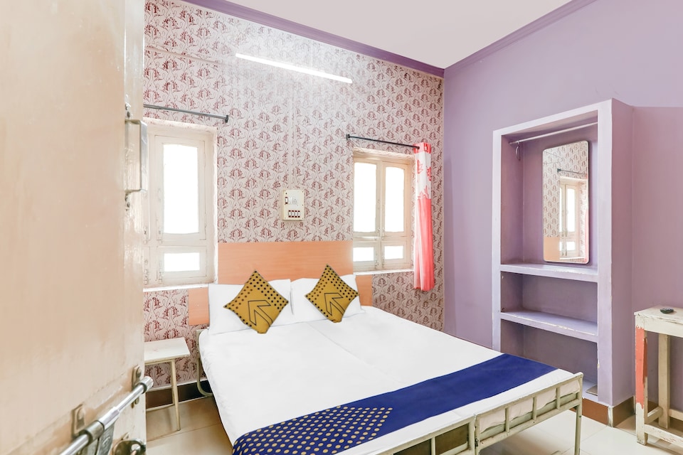 SPOT ON 61437 Bhandarkar Tourist Home, Hospet, Hospet