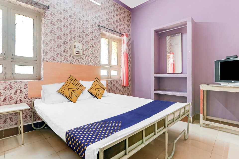 SPOT ON 61437 Bhandarkar Tourist Home, Hospet, Hospet
