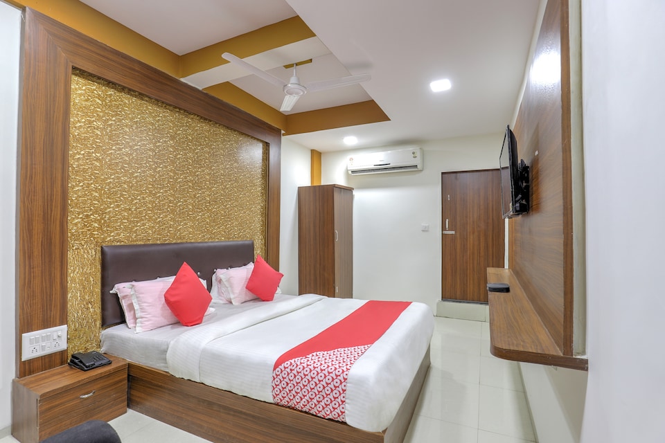 OYO 61456 Hotel The Samrat, Kalol Gandhinagar, Gandhinagar