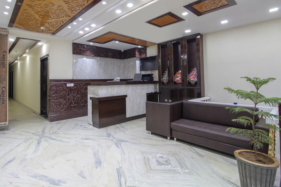 Capital O 61459 Hotel Premanil - A Business Hotel, Corporate Complex, Agra