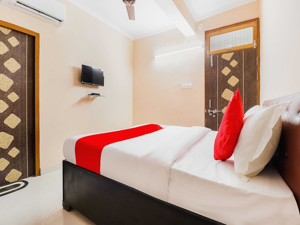 Hotel O Kalawati Palace, Aliganj Lucknow, Lucknow