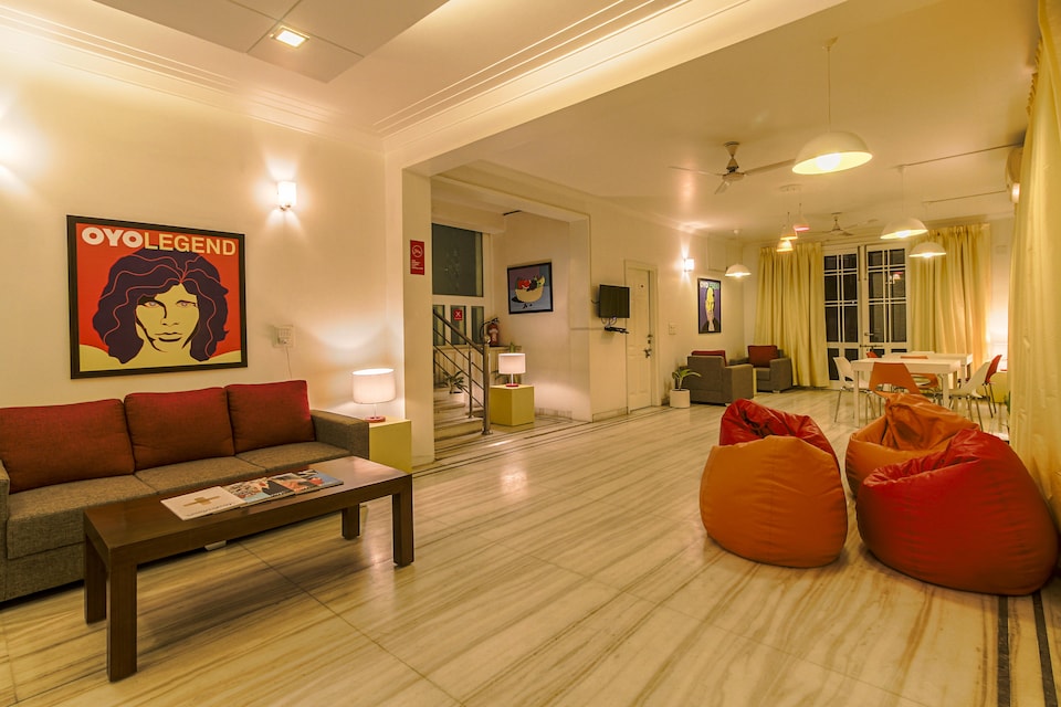 OYO Flagship 146 Noida Spice Mall, Noida Stadium, Noida