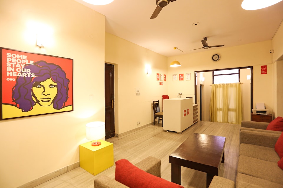 OYO Flagship 146 Noida Spice Mall, Noida Stadium, Noida