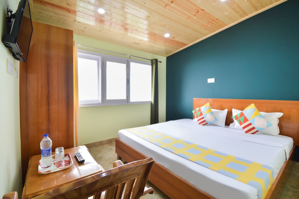 OYO Home 61481 Scenic Stay Totu Chowk, Summer Hill Shimla, Shimla