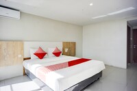 Collection O Gapura Hotel Near Parapat Penatapan Danau Toba