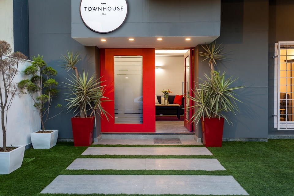 OYO Townhouse 004 Sector 51 Noida, Noida City, Noida