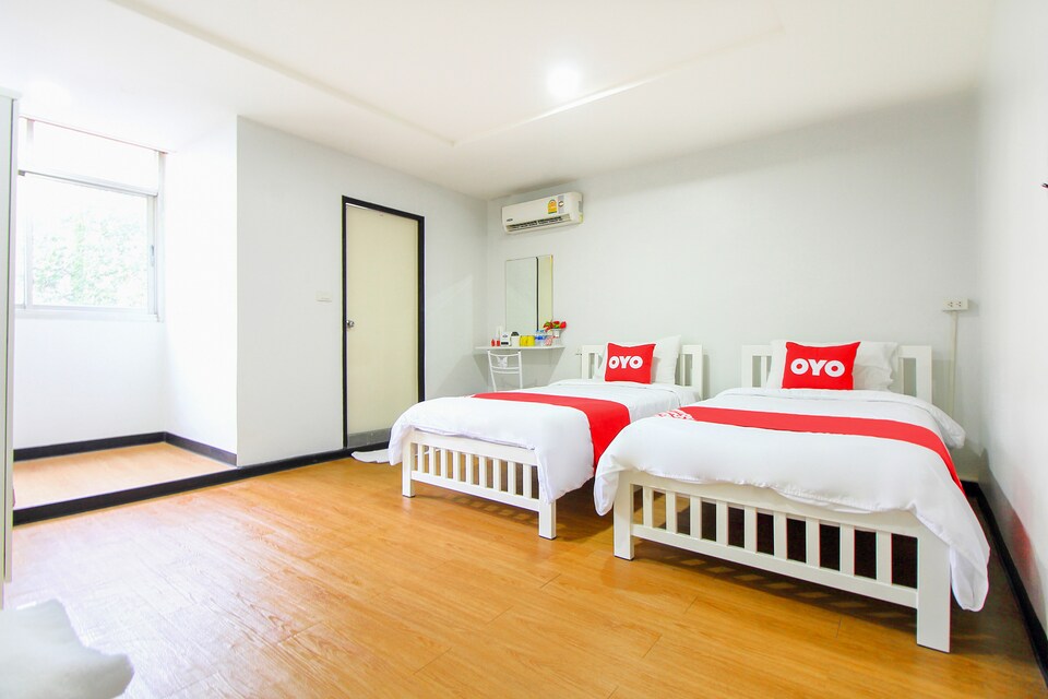 โอโย 333 เอ็นเค เกสต์เฮาส์ , BE_Inner Sukhumvit P0, กรุงเทพมหานคร