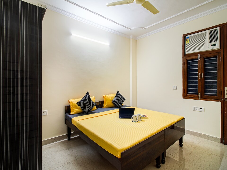 OYO LIFE GRG1741 Golf Course Ext Rd, Sohna Road, Gurgaon