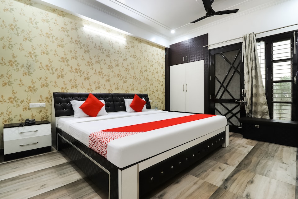 OYO 61533 Shivansh Townhouse, Gomti Nagar Lucknow, Lucknow