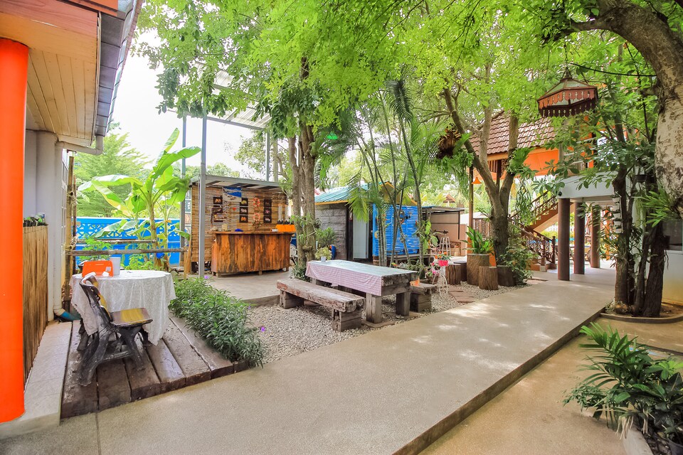 OYO 336 Lamai Resort, Samroiyot Beach P2, Hua Hin