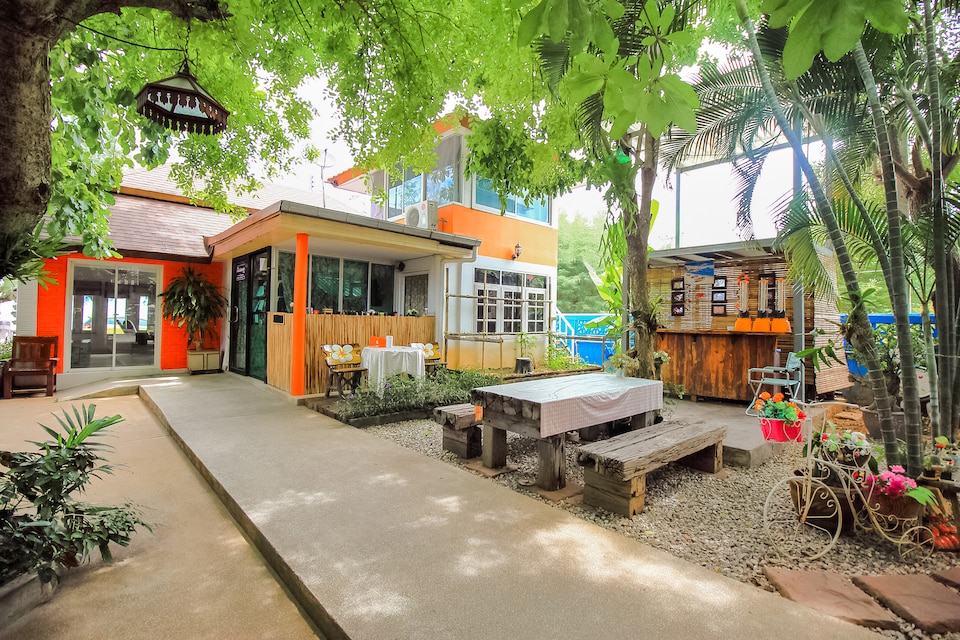 OYO 336 Lamai Resort, Samroiyot Beach P2, Hua Hin