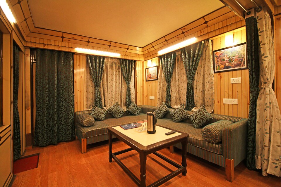 OYO 5002 Hotel Maharaja 2, Mall Road Nainital, Nainital