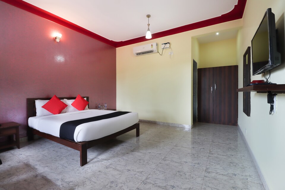 Capital O 61555 Hotel Hill Rock, Arambol Goa, Goa