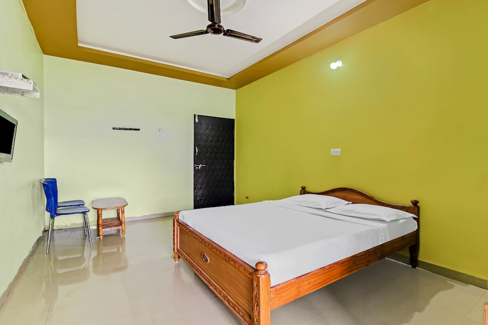 SPOT ON 61562 Hotel Sai Boarding And Lodging, Bidar city, Bidar