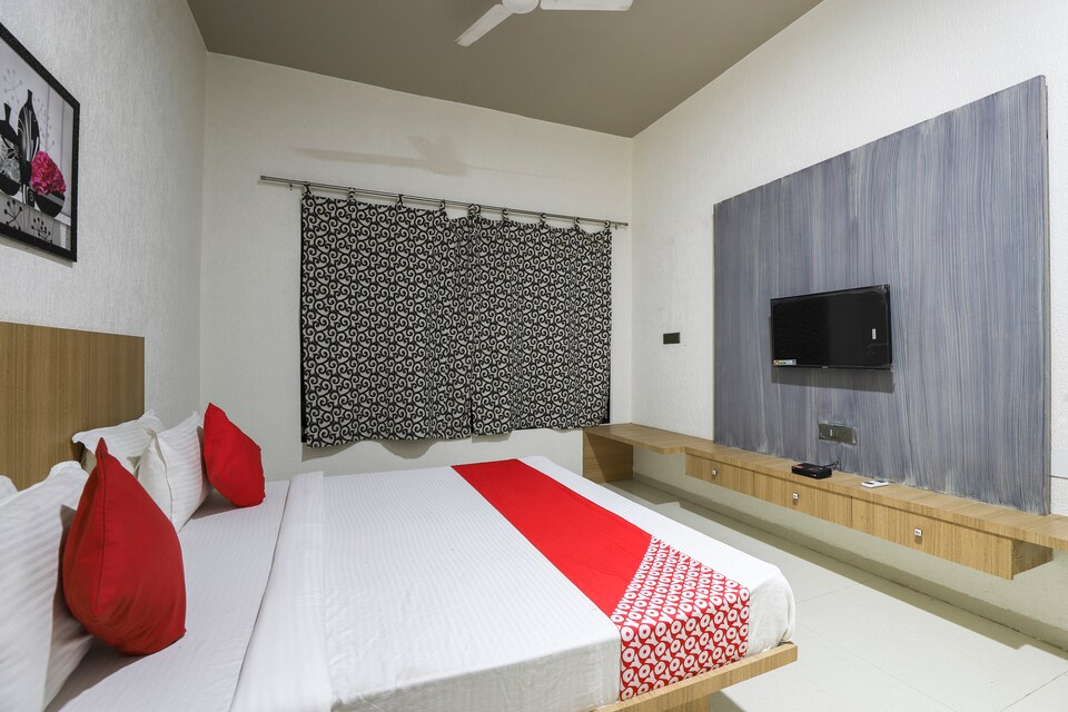 OYO 61564 Tulsi's Guest House, Vyara, Vyara