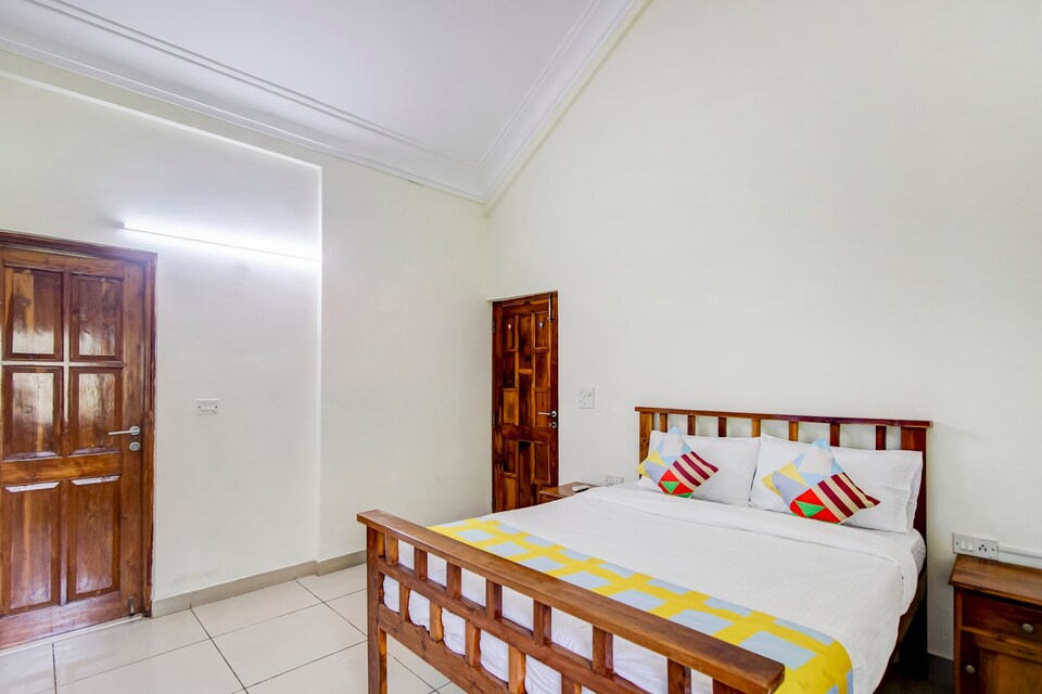 OYO 61616 Peaceful 4bhk Guirim, Calangute Goa, Goa