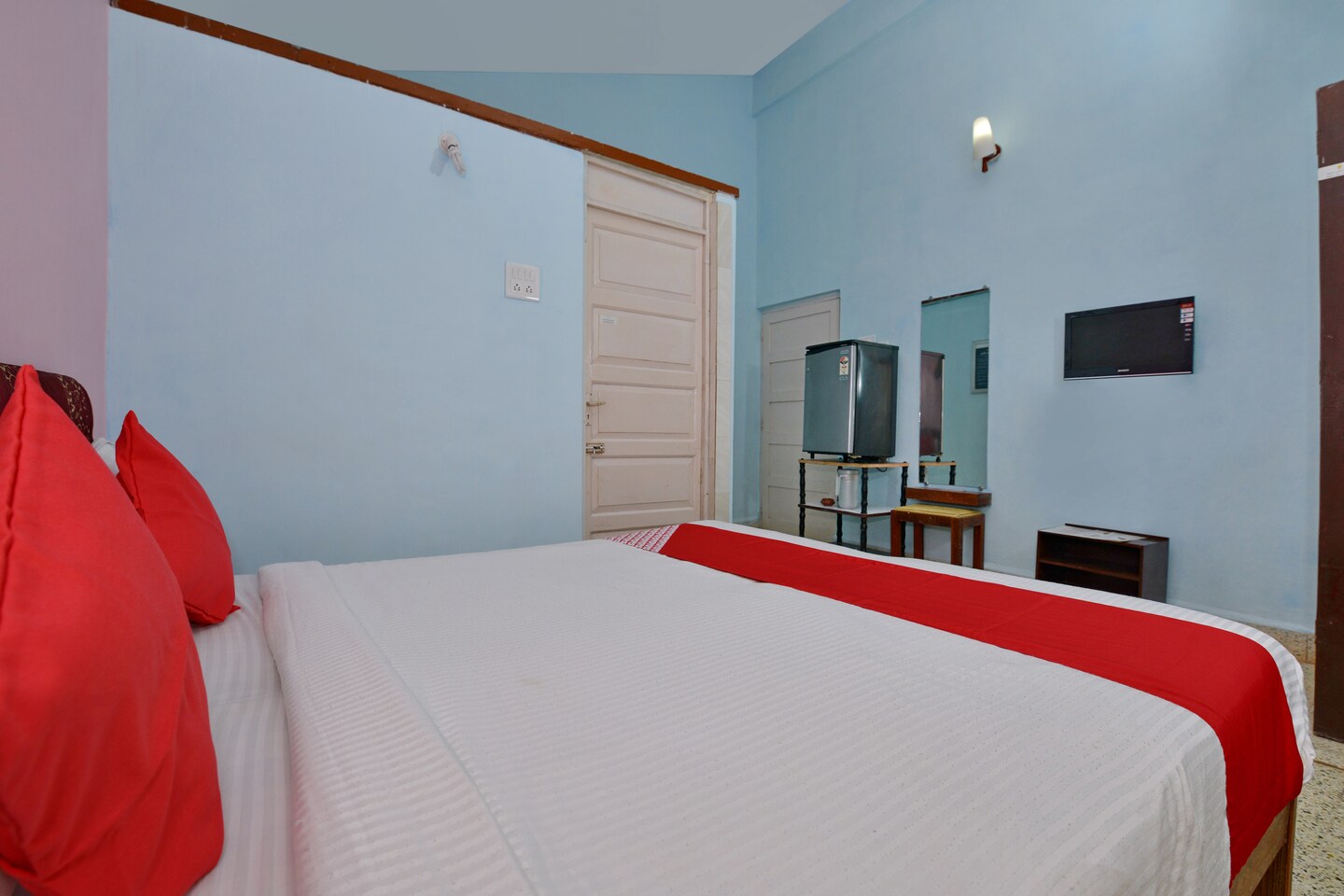 OYO 809 Sunstay Beach Resort Goa - Goa Hotel Reviews, Photos, Offers