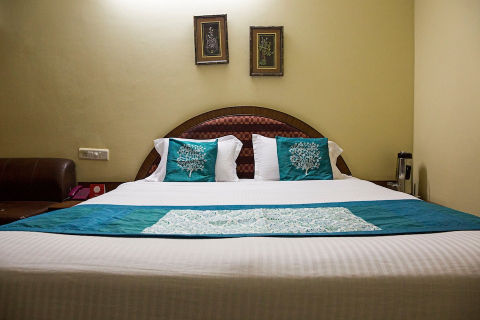 OYO 5010 Shakuntala Palace, Swargdwar Puri, Puri