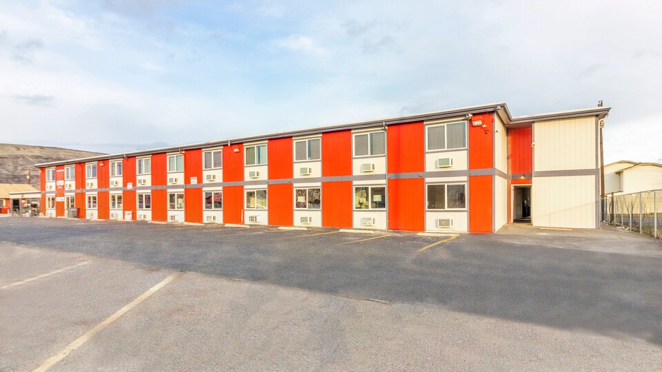 OYO Hotel Yakima North - Sunshine, C98901, Yakima WA