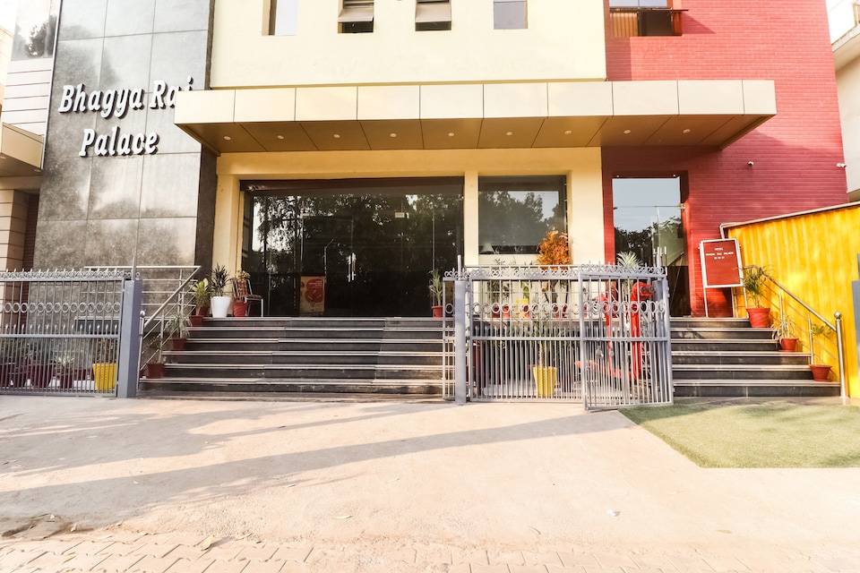 Capital O 61658 Bhagya Raj Palace, Fazal Ganj Kanpur, Kanpur