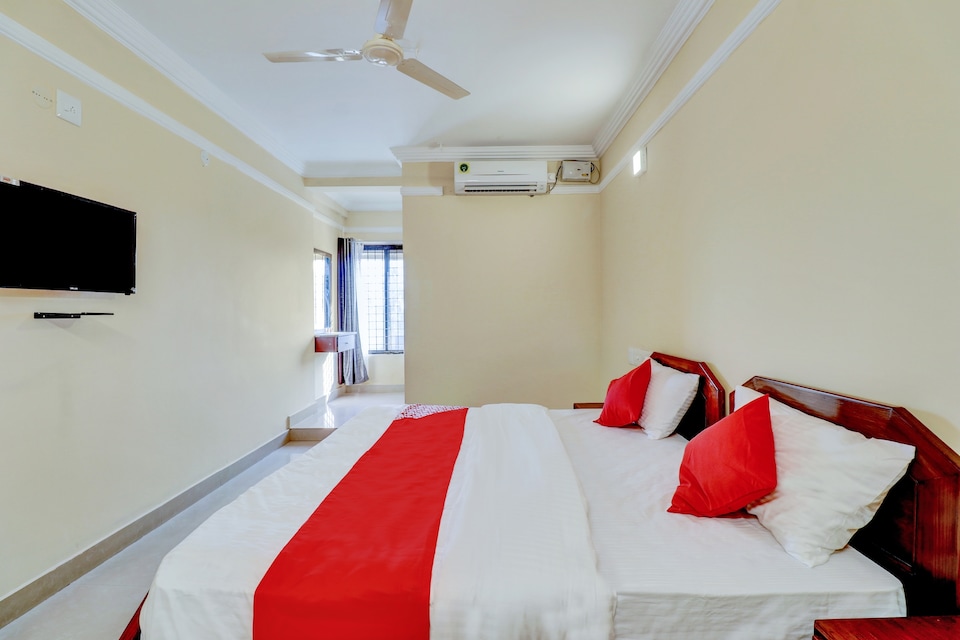 OYO 61675 Ashiyana Inn, Balmatta Kankanady, Mangalore