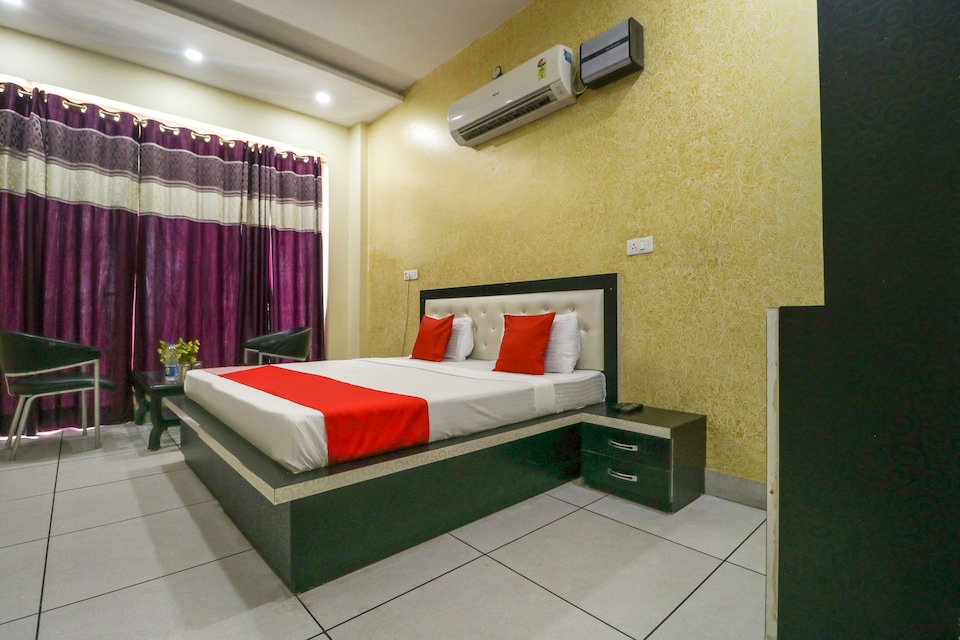 OYO 61677 Hotel Royal Castle , Karnal, Karnal