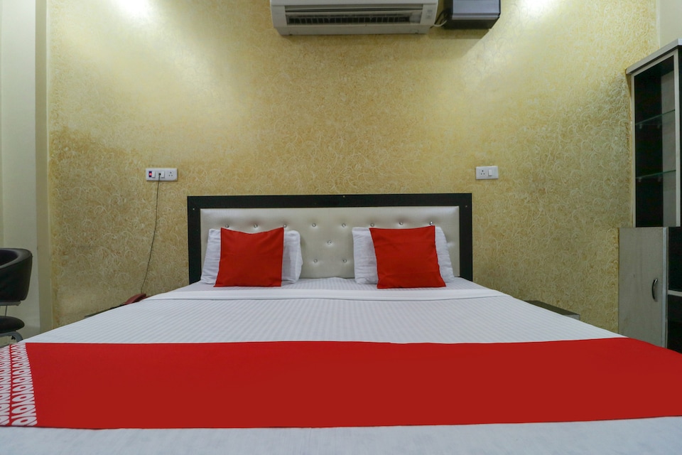OYO 61677 Hotel Royal Castle , Karnal, Karnal