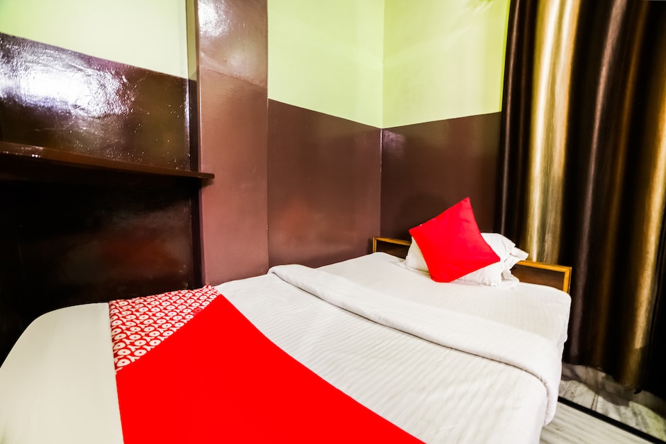 OYO 61680 Hotel Heritage, Godowlia, Varanasi