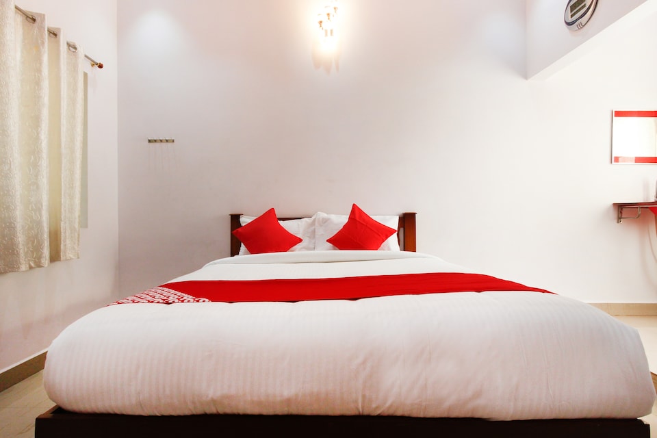 OYO 61704 Sri Kamatchi Hotel, Madurai Outskirts, Madurai