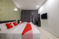 OYO 89497 Dream Nur Hotel