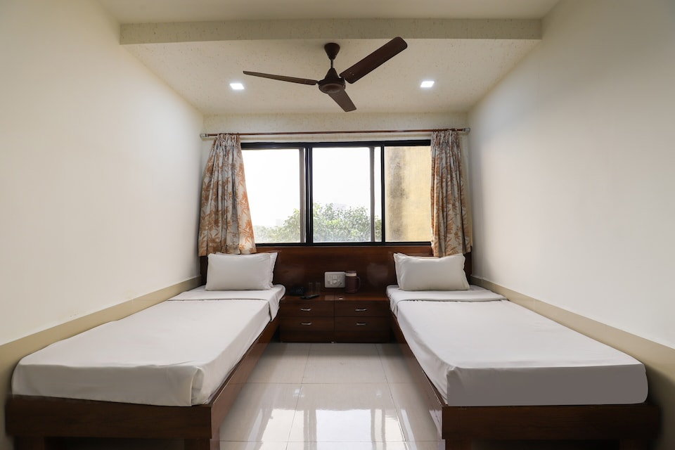 OYO Flagship Hotel Janki, Jamnagar, Jamnagar