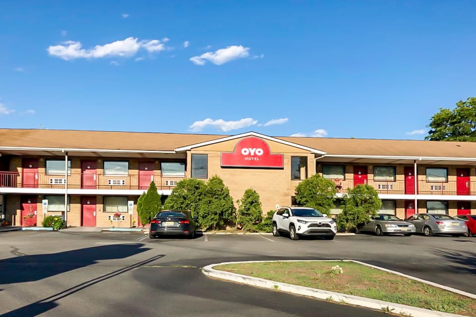 OYO Hotel Edison NJ Route 1, Edison NJ, Edison NJ