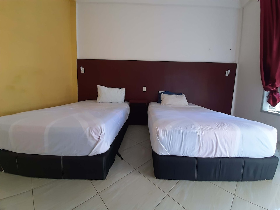 OYO 1698 Hotel Juma Eluk, Karo, Karo