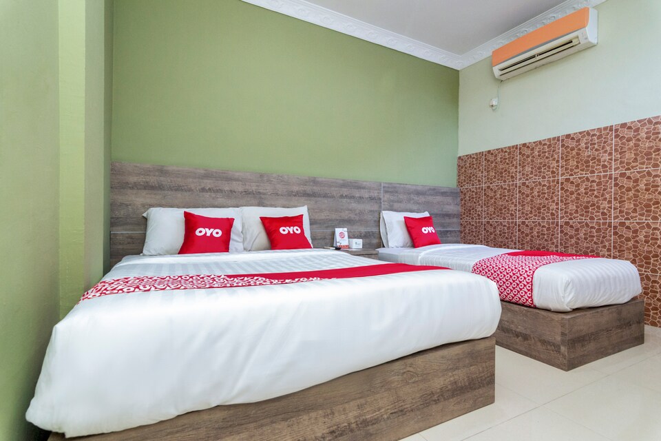OYO 1703 Terang Bintang Hotel, Sungai Jodoh, Batam