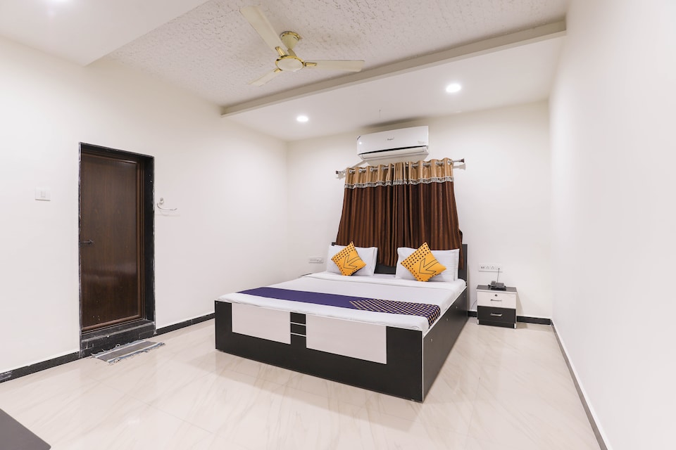 SPOT ON 61824 J. K. Hotel & Restaurant, Chotila, Surendranagar