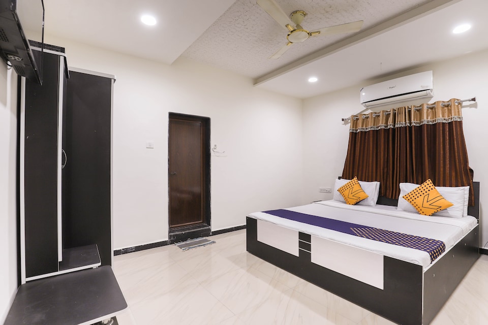 SPOT ON 61824 J. K. Hotel & Restaurant, Chotila, Surendranagar