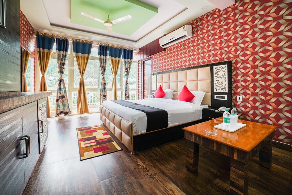 Capital O 61832 Hotel Shri Baghnath Palace, Bageshwar City, Bageshwar