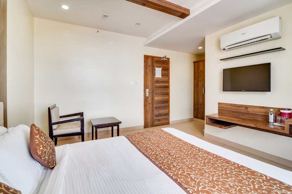 Palette - Sign Regency Hotel, SBI Circle Kurnool, Kurnool