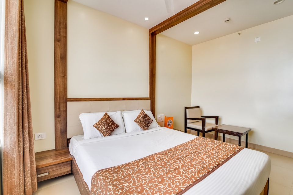 Palette - Sign Regency Hotel, SBI Circle Kurnool, Kurnool