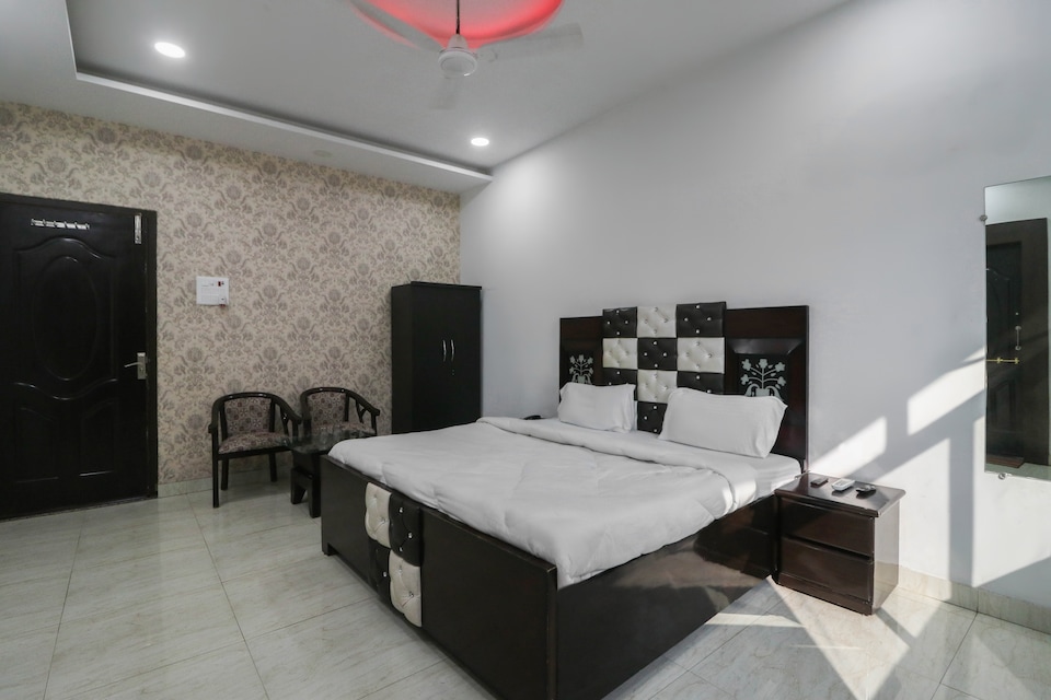 SPOT ON 61844 Hotel Tathagat Vatika, Mau, Mau