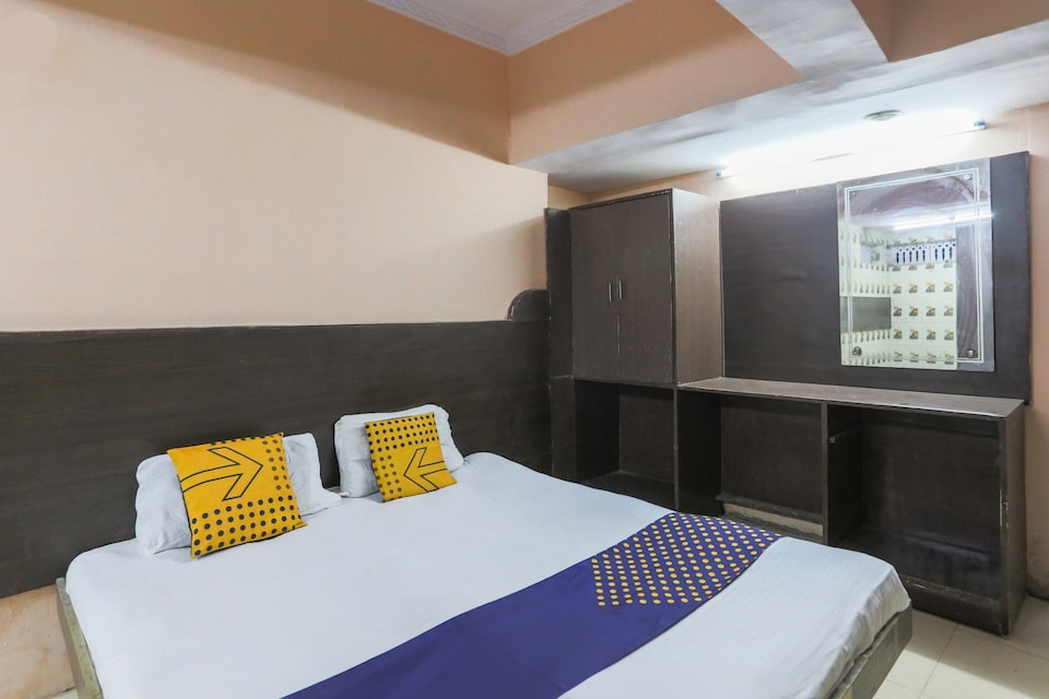 SPOT ON 61846 Preet Palace, Ranchi Railway Station, Ranchi